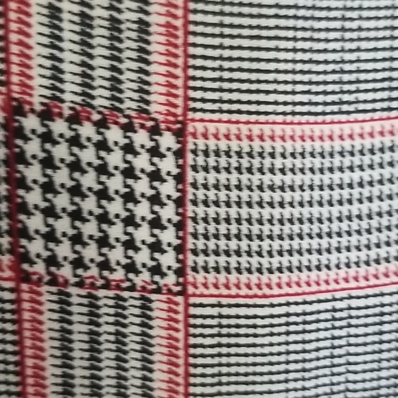 Houndstooth Blouse - Picture 7 of 9